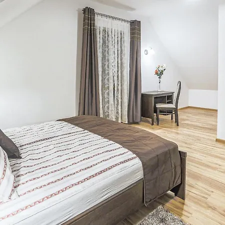 3 Bedroom Awesome In Mscicie בית נופש *