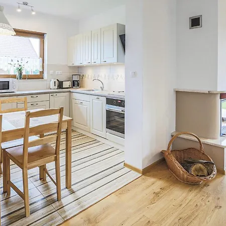 3 Bedroom Awesome In Mscicie Mścice