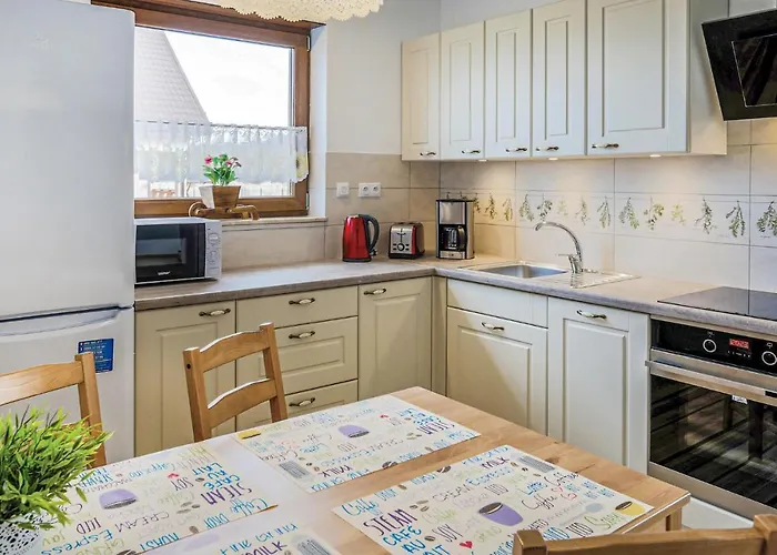 3 Bedroom Awesome In Mscicie * Mścice