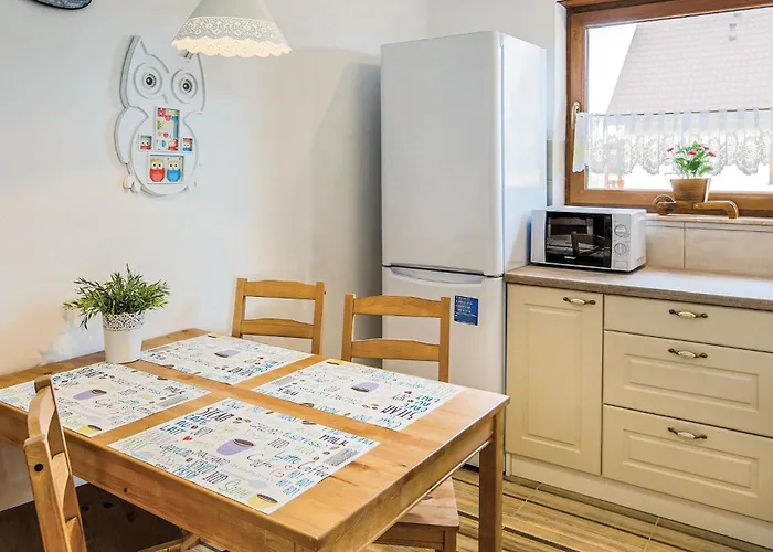 3 Bedroom Awesome In Mscicie Сasa de vacaciones Mścice